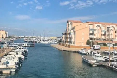 Appartement Duplex Face Au Port 50 M Des Plages, Appartement au port avec accès plage - Photo 8