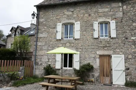 Gîte de France Le gîte gévaudan, 6/7 personnes au bacon 2 épis, Gîte à Bacon avec sentiers de randonnée - Photo 2