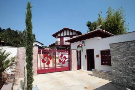 Résidence Prestige Odalys Le Domaine de Lana, Villa à Urrugne proche plage Socoa - Photo 3