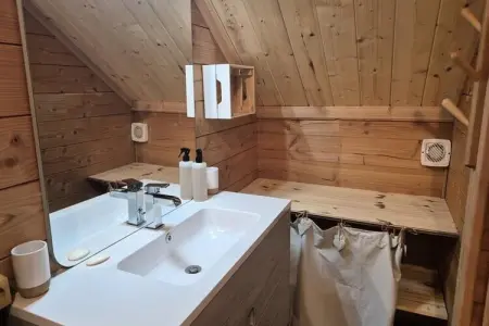 **chalet D'exception &agrave; Louer &agrave; La F&eacute;claz &ndash; 4 Chambres, 10 Couchages, Chalet à La Féclaz avec Accès Ski - Photo 37