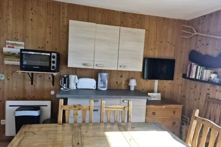 Votre Havre De Paix En Montagne - Chalet 6 Personnes Avec Piscine Et Sauna, Chalet à La Féclaz près des pistes de ski - Photo 4