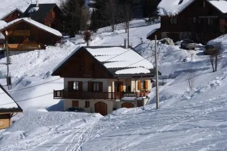 Grand Chalet Avec Terrasse, Vue Montagne Et Espace Nature, Chalet dans les Alpes avec vue imprenable sur les montagnes - Photo 3