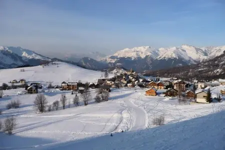 Grand Chalet Avec Terrasse, Vue Montagne Et Espace Nature, Chalet dans les Alpes avec vue imprenable sur les montagnes - Photo 17
