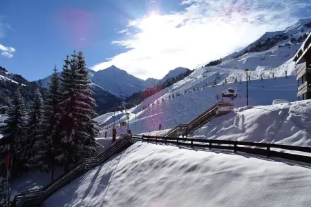 Résidence Plein Soleil, CHARMANT STUDIO, LUMINEUX SKIS AUX PIEDS - Photo 10