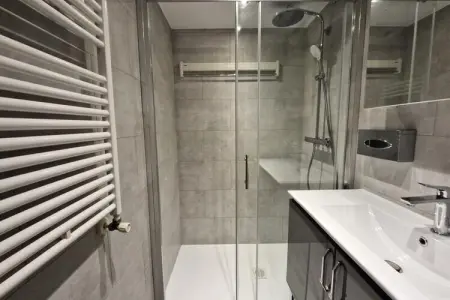 Résidence Roselend, Charmant appartement de 3 piÃ¨ces situÃ© dans une rÃ©sidence au village du Chantel, proche des pistes et avec piscine. - Photo 18