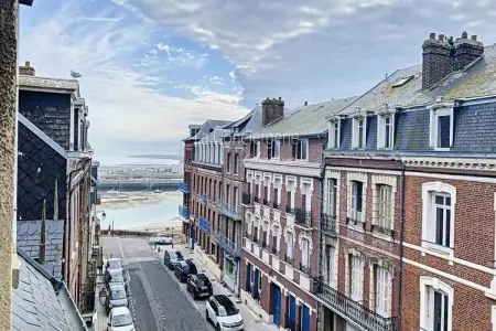 Résidence Th 23 -  🌊 Charmant Appartement Vue Sur Le Port 🌞, Maison de Vacances à Le Tréport Falaises - Photo 1