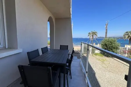 Résidence Le Rivage-le Pradet, Appartement près de la plage de Garonne avec vue sur la mer - Photo 4