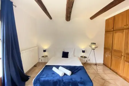 84b7 - Logement Dans Mas De Charme Du Xviii&egrave;me Si&egrave;cle, Mas en Provence avec piscine et spa - Photo 22