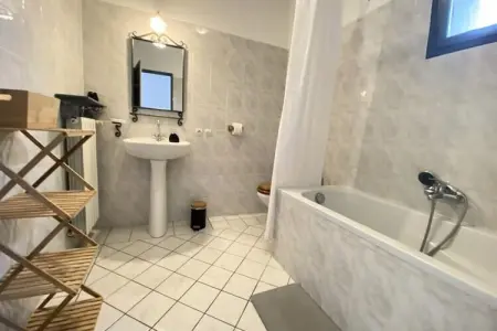 84b7 - Logement Dans Mas De Charme Du Xviii&egrave;me Si&egrave;cle, Mas en Provence avec piscine et spa - Photo 50