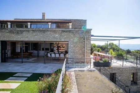 Villa De Haut Standing - 8 Chambres - Piscine, Villa à Gordes avec piscine chauffée et vue imprenable - Photo 14