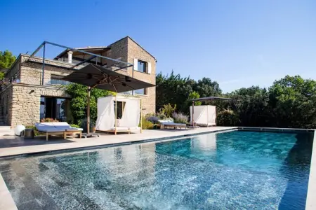 Villa De Haut Standing - 4 Chambres - Piscine, Villa à Gordes avec piscine chauffée - Photo 1
