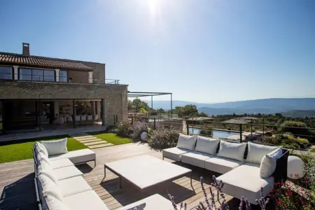 Villa De Haut Standing - 4 Chambres - Piscine, Villa à Gordes avec piscine chauffée - Photo 6