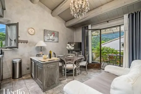 Loggia 7 Cypr&egrave;s | R&eacute;sidence Les Petitons, Appartement à Oppède avec piscine chauffée - Photo 1