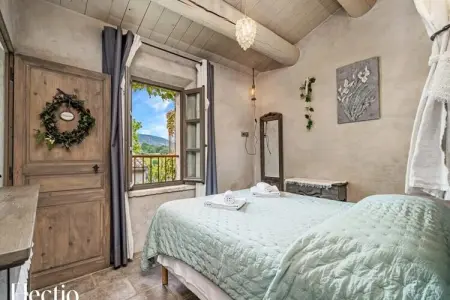 Loggia 7 Cypr&egrave;s | R&eacute;sidence Les Petitons, Appartement à Oppède avec piscine chauffée - Photo 3