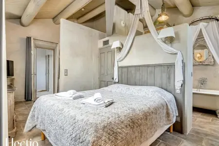 Loggia 9 Pin | R&eacute;sidence Les Petitons, Appartement à Oppède avec piscine chauffée - Photo 1