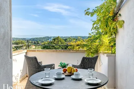 Loggia 9 Pin | R&eacute;sidence Les Petitons, Appartement à Oppède avec piscine chauffée - Photo 4
