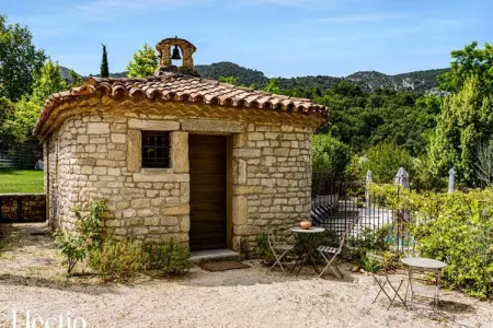 Loggia 9 Pin | R&eacute;sidence Les Petitons, Appartement à Oppède avec piscine chauffée - Photo 33