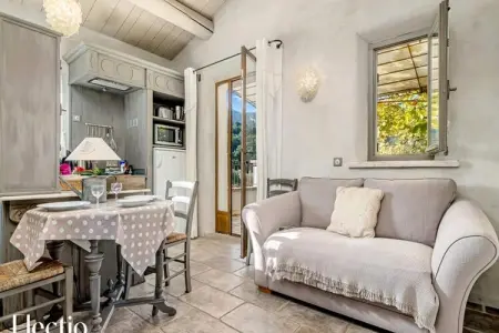Loggia 11 Platane | R&eacute;sidence Les Petitons, Appartement à Oppède avec piscine chauffée - Photo 4