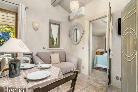 Loggia 11 Platane | R&eacute;sidence Les Petitons, Appartement à Oppède avec piscine chauffée - Photo 8