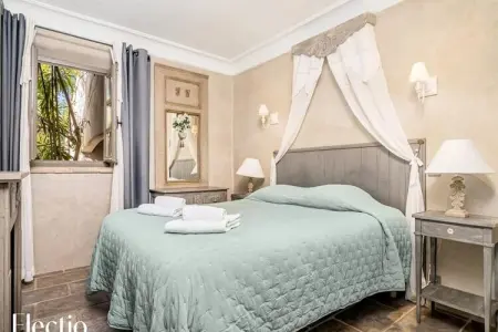 Loggia 2 Glycine | R&eacute;sidence Les Petitons, Appartement à Oppéde avec piscine chauffée - Photo 11