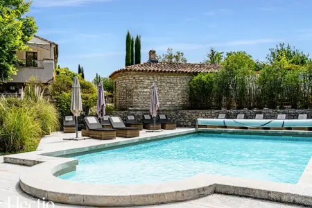 Loggia 2 Glycine | R&eacute;sidence Les Petitons, Appartement à Oppéde avec piscine chauffée - Photo 17