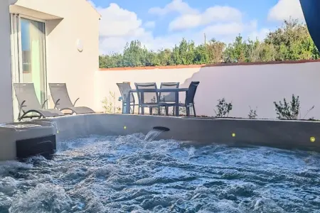 Maison à Les Sables d'Olonne, Maison aux Sables avec option jacuzzi - Photo 1