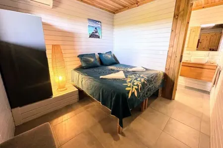 Bungalow Cosy, Villa à Grand-Bourg avec vue sur la mer - Photo 8