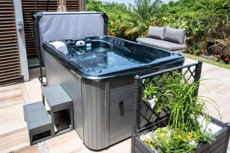 Bungalow Sonia, Villa à Capesterre avec jacuzzi Bliss - Photo 1