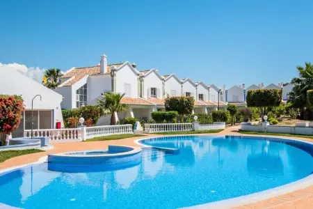 Appartements à Gale, Villa à Galé avec piscine et plages - Photo 33