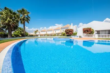Appartements à Gale, Villa à Galé avec piscine et plages - Photo 36