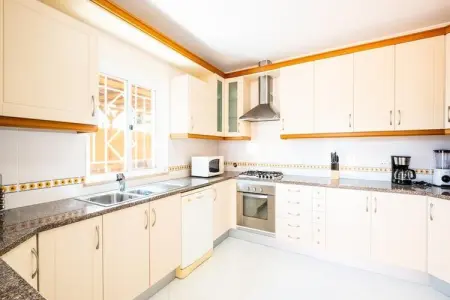 Maison à Albufeira, Villa près de la plage de Gale avec piscine privée - Photo 5
