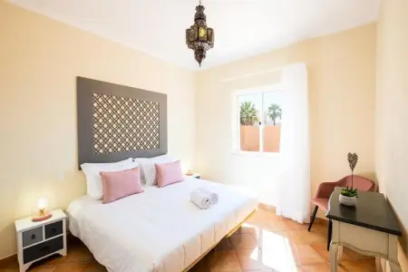 Maison à Albufeira, Villa près de la plage de Gale avec piscine privée - Photo 7