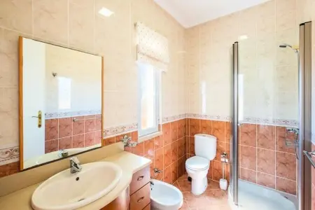 Maison à Albufeira, Villa près de la plage de Gale avec piscine privée - Photo 8