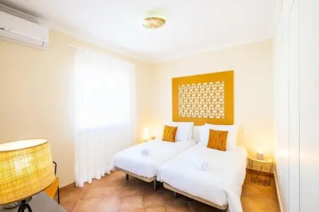 Maison à Albufeira, Villa près de la plage de Gale avec piscine privée - Photo 13