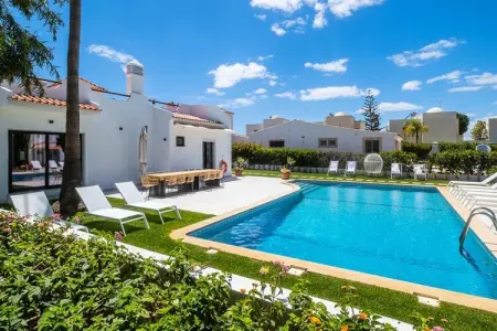 Maison à Gale, Villa à Galé avec Piscine et Barbecue - Photo 1