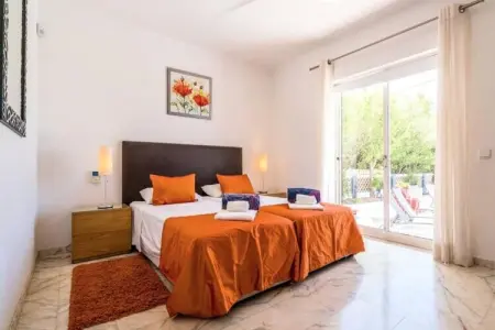 Casa Laranja Villa Loul&eacute;, Villa en Algarve avec piscine privée - Photo 4