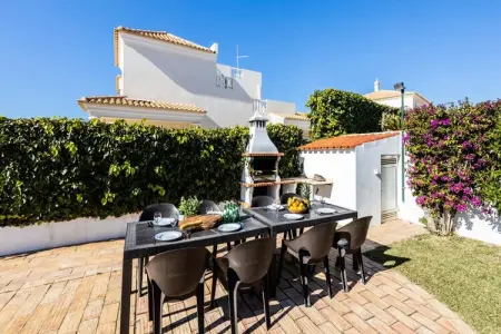 Villa Dos Netos Albufeira, Villa à Galé avec piscine près São Lourenço - Photo 3