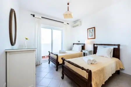 Villa Dos Netos Albufeira, Villa à Galé avec piscine près São Lourenço - Photo 7