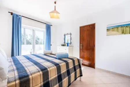 Villa Dos Netos Albufeira, Villa à Galé avec piscine près São Lourenço - Photo 16