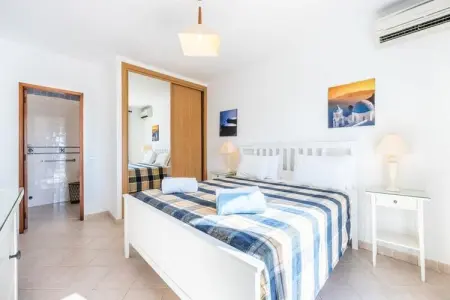 Villa Dos Netos Albufeira, Villa à Galé avec piscine près São Lourenço - Photo 18