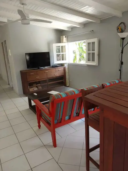 Appartement lumineux avec terrasse à Le Gosier, 70 m² - Photo 1