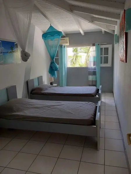 Appartement lumineux avec terrasse à Le Gosier, 70 m² - Photo 2