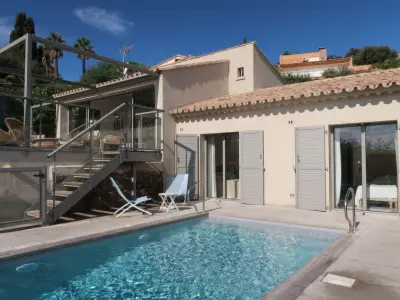 Villa à Sainte Maxime, Farfalla - L796895