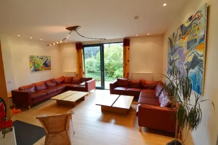 Le Jeu de L'Oie, Villa pittoresque près de la vue sur le lac - Photo 1