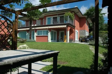 Varese Tre, Villa ensoleillée avec terrasse - Photo 7