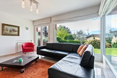 Varese Tre, Villa ensoleillée avec terrasse - Photo 12