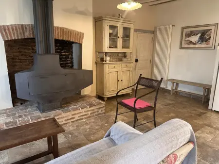 Gîte Rustique à Neuilly-le-Réal avec Animaux Acceptés - Photo 3