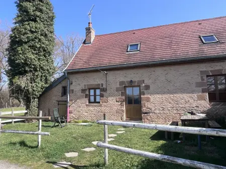 Gîte Rustique à Neuilly-le-Réal avec Animaux Acceptés - Photo 16