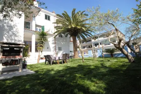 240496, Appartement de vacances avec 2 chambres - Photo 2