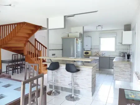 Villa mitoyenne avec terrasse, jardinet et parking à Capbreton - Photo 7